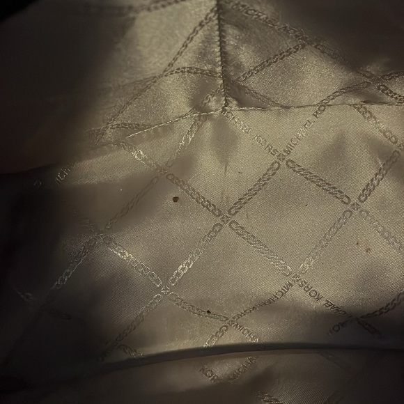 MICHAEL MICHAEL KORS LARGE TOTE - Picture 10 of 11